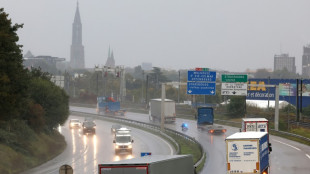Alsace: op&eacute;ration escargot contre un projet de taxe poids lourds