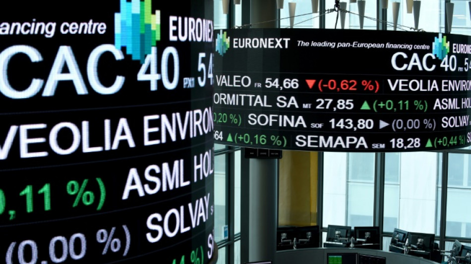 La Bourse de Paris bat son record en s&eacute;ance, port&eacute;e par les annonces de la Fed