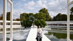 Com cole&ccedil;&atilde;o folk e floral, Anderson reafirma seu estilo na Dior