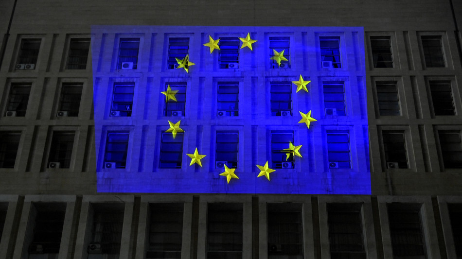 Intesa a 27 su dogane, arriva tassa su pacchetti e-commerce