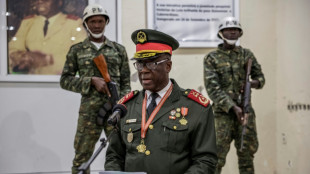 Bissau: un g&eacute;n&eacute;ral va diriger une transition d'un an, manifestations interdites et couvre-feu lev&eacute;