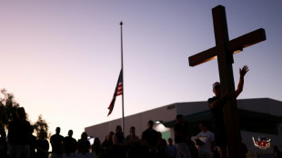 Trump encabeza el homenaje al líder conservador Kirk ante miles de seguidores