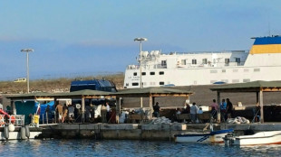 Buscas por migrantes desaparecidos perto da ilha de Lampedusa continuam 