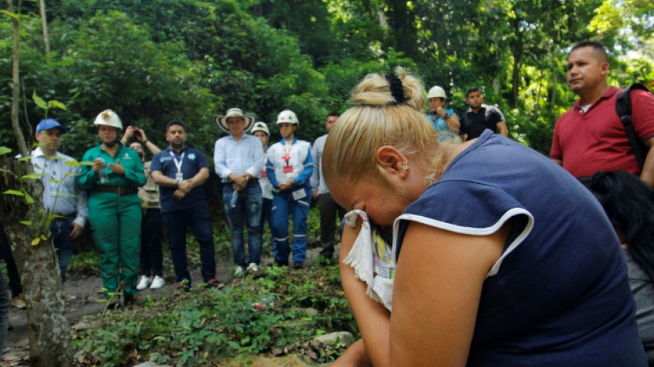 Avanzan a contrarreloj trabajos para rescatar a 14 mineros atrapados en Colombia