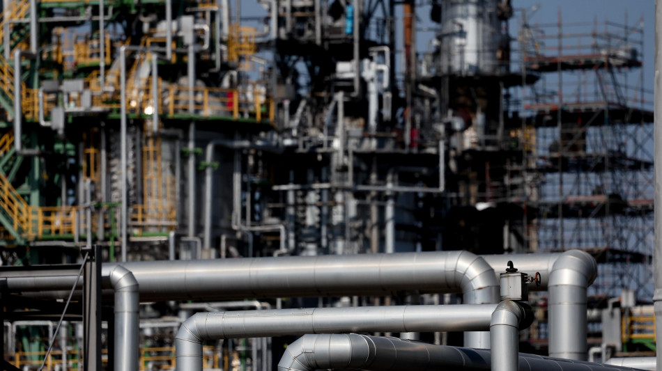 Il petrolio chiude in forte rialzo a New York a 90,22 dollari