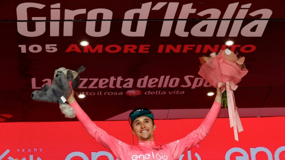 Tour d'Italie: Hindley d&eacute;tr&ocirc;ne Carapaz dans les Dolomites