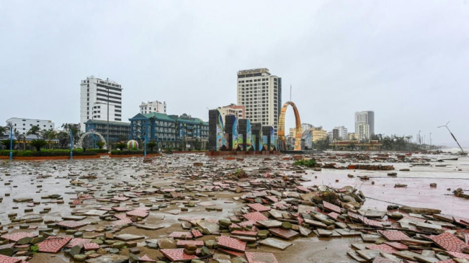 Tufão Bualoi deixa mais de 30 mortos no Vietnã e nas Filipinas