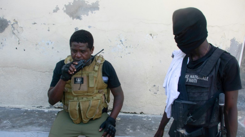 Gangues do Haiti amea&ccedil;am transi&ccedil;&atilde;o pol&iacute;tica