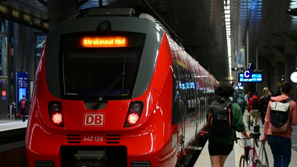 Gr&uuml;ne und SPD dringen auf Fortbestand des Deutschlandtickets - Kritik an Union
