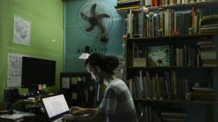 Universitarios cubanos ven su futuro "hipotecado" entre apagones y educaci&oacute;n a distancia