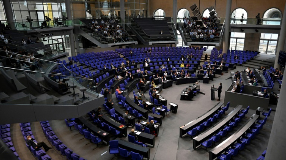 Bundestag d&uuml;nnt Sitzungskalender vor Wahl aus - Generaldebatte im Februar
