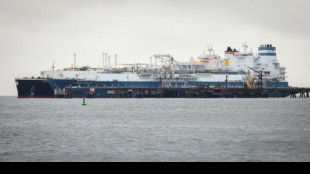 LNG-Schiff macht am Montag am Terminal in Wilhelmshaven fest 
