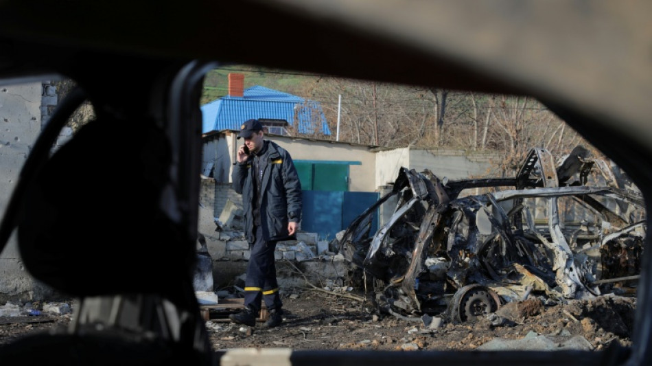 Zelensky consulta aliados europeus sobre plano dos EUA favor&aacute;vel &agrave; R&uacute;ssia