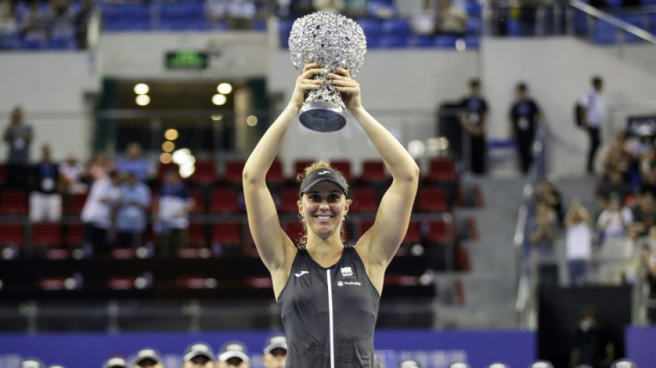 Bia Haddad &eacute; campe&atilde; do WTA Elite Trophy
