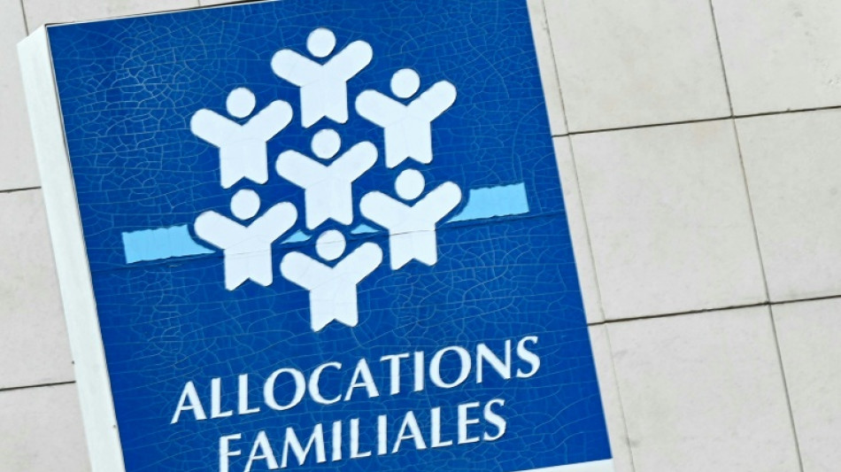Allocations familiales: un coup de rabot pour financer le cong&eacute; de naissance