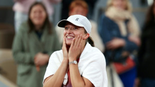 Iga Swiatek comemora anivers&aacute;rio com vaga nas oitavas de Roland Garros
