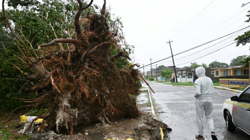 Le puissant ouragan Melissa se renforce et s'approche de Cuba