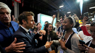 Final polls cast doubt on Macron majority ahead of weekend vote