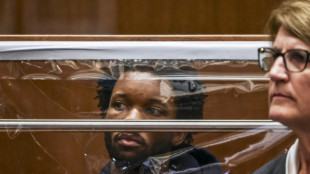 Cantor D4vd esquartejou adolescente com uma serra, afirma promotoria de Los Angeles