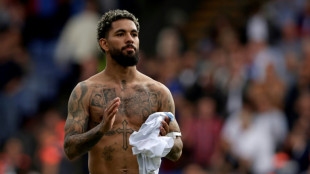 Juventus anuncia contrata&ccedil;&atilde;o de Douglas Luiz do Aston Villa 