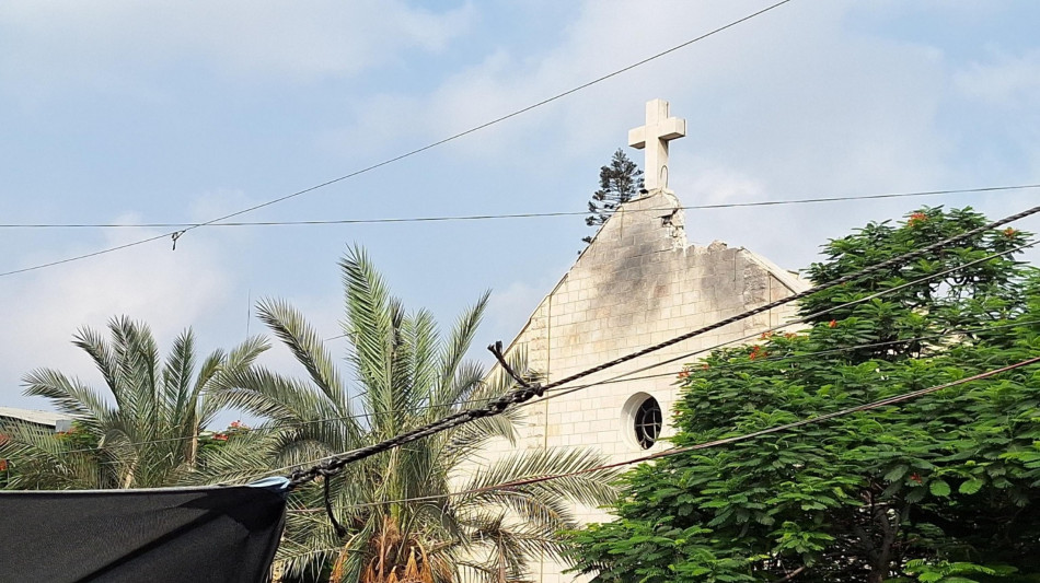 Il Papa al parroco di Gaza, 'preoccupato per la situazione'