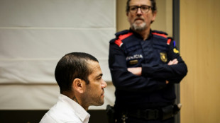 Recursos contra liberdade condicional de Daniel Alves s&atilde;o rejeitados