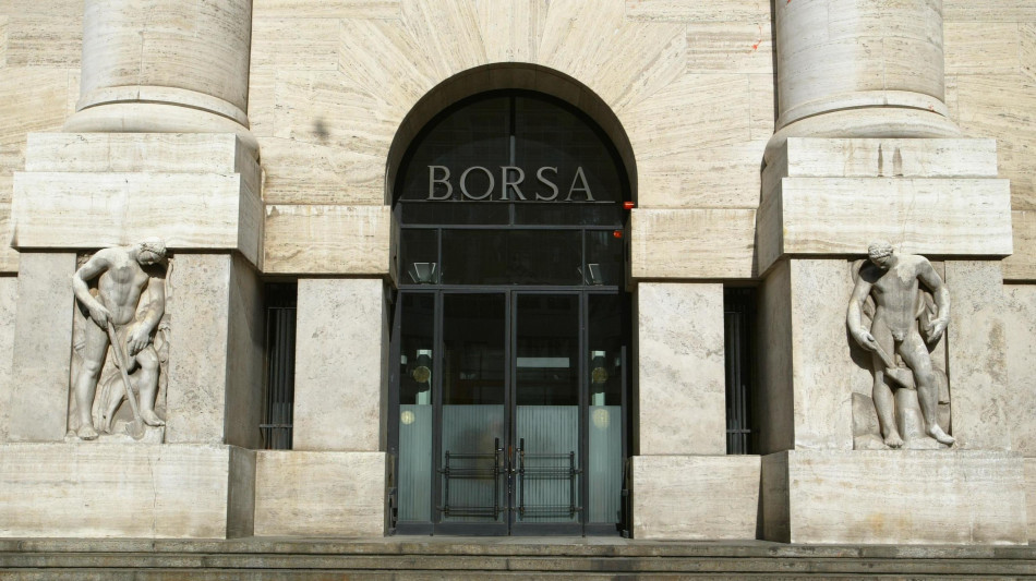 Borsa: Milano chiude in rialzo, Ftse Mib +0,54%