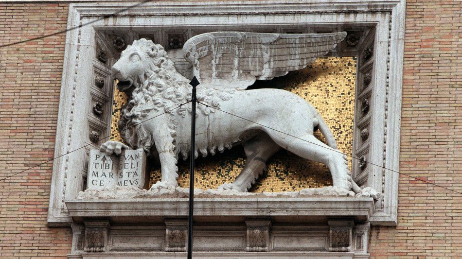 ++ Generali, nel trimestre utile normalizzato a 1,2 miliardi ++