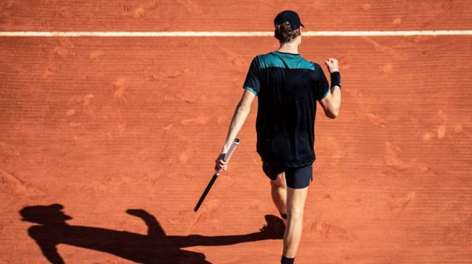 Djokovic e Sinner sofrem mas avan&ccedil;am &agrave;s semifinais do Masters 1000 de Monte Carlo