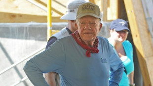 Hundertj&auml;hriger Ex-Pr&auml;sident Carter gibt seine Stimme bei US-Wahl ab